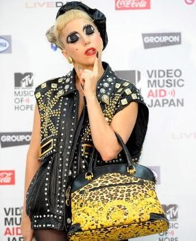 Warga India Pilih Konser Shah Rukh Khan Ketimbang Lady Gaga