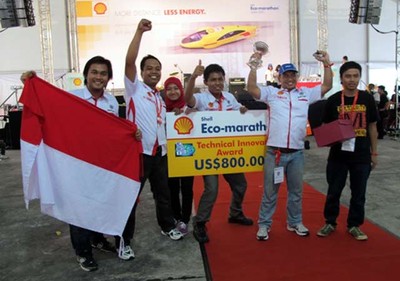 Mahasiswa Indonesia Berjaya di Lomba Irit BBM