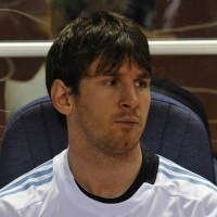 Messi Dibela Maradona