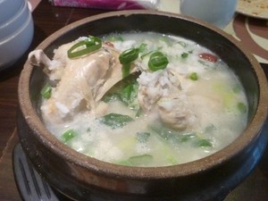 Sup Ayam Berkhasiat dari Negeri Ginseng