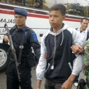 Polda Jabar Hadang Bus Pengangkut 6 TKI Ilegal
