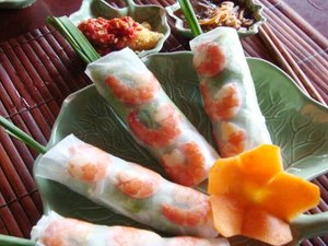 Krenyes Segar Goi Cuon dari Saigon