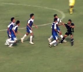 Pemain Kesebelasan Sidoarjo dan Kediri Saling Adu Pukul