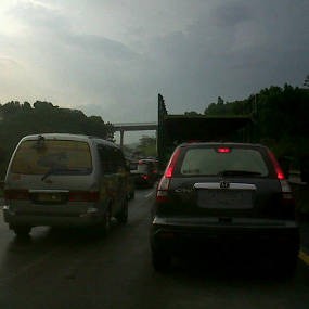 Ada Perbaikan Jalan di KM 110, Cipularang Macet