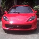 Ferrari Merah Misterius Mejeng di Polres Jakarta Utara
