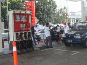 Anggota DPR dan PNS Dilarang Beli Bensin Subsidi