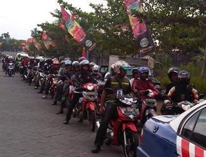Spanduk Safety Riding HRCI Dapat Rekor Muri
