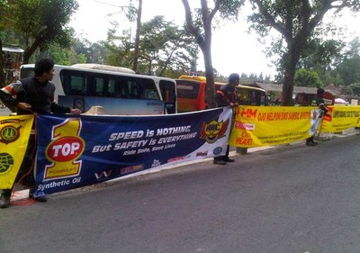 Rekor MURI Untuk Spanduk Terpanjang