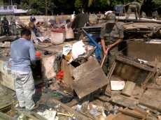 Lapak Dirubuhkan, Pedagang Pasar Pondok Kelapa Pasrah