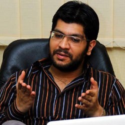 KK Dheeraj: Sukses dengan Judul-judul Nyeleneh