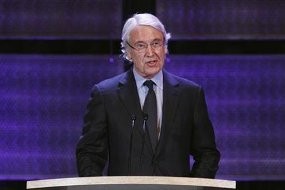 Setelah Brooks, CEO Dow Jones Juga Mengundurkan Diri 