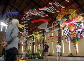 Tidak Mudah Boyong Peter Lynn ke Indonesia