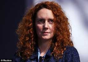 Polisi Inggris Tahan Rebekah Brooks