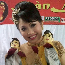 Ratna Listy Jadi Dalang di Shan Liang