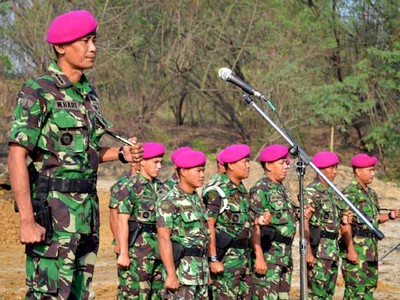 Menbanpur-1 Mar Gelar Apel Khusus