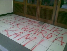Pakai Cat Kuning, Pelaku Pencoretan Kampus Maranatha Tulis FPI