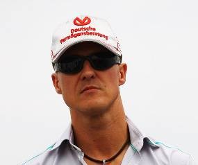 Peringati 20 Tahun Karir F1, Schumi Pakai Topi Hitam