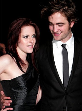 Robert Pattinson & Kristen Stewart Promosikan Film Terakhir Twilight