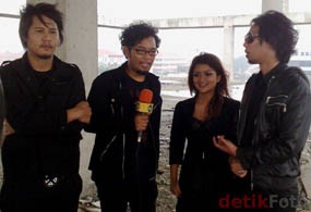 Formasi Baru, Aksi Cokelat Masih Tetap Manis