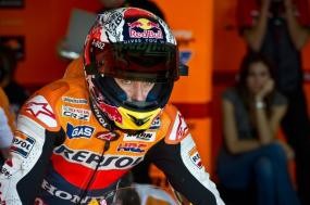 Stoner Langsung Unjuk Kekuatan di Laguna Seca