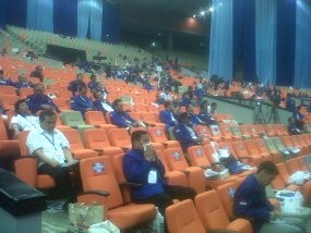 Peserta Jalan-jalan, Rakornas Demokrat Lengang