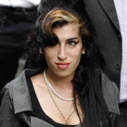Sejumlah Artis Hollywood Kaget Amy Winehouse Meninggal