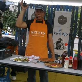 Jadi Koki Dadakan, Wakil Walikota Bandung Masak Sapi Lada Hitam