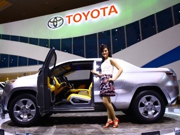 Toyota A-BAT, Perpaduan Pikap dan Sedan Mewah