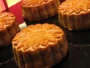 Snow Skin Golden Paste Semarakkan Festival Kue Bulan