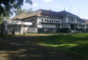 Pelajar SMAK Dago Mulai Belajar