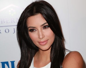 Kulit Merah-merah, Kim Kardashian Panik