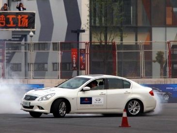 Red Bull Racing dan Infiniti Siap Bikin Mobil Bersama