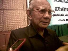 Emil Salim, Tetap Bugar dengan Olahraga dan Nikmati Hidup Apa Adanya