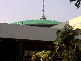 Masa Reses, Gedung DPR Berhias