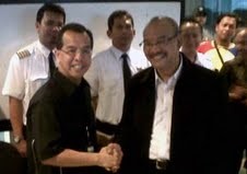 Mogok Berakhir, Emirsyah dan Pilot Garuda APG Berpelukan