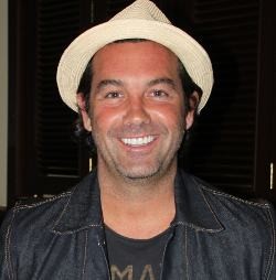Banyak Kesalahan di Konser Duncan Sheik