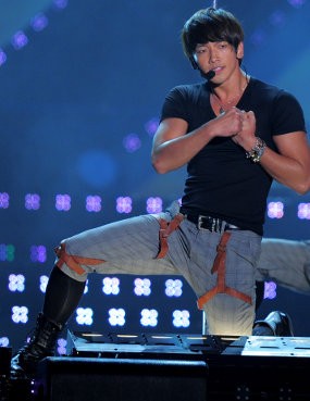 Rain Pastikan Ikut Wajib Militer