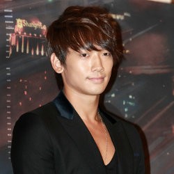 Rain Pastikan Ikut Wajib Militer