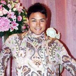 Ramadan, Ivan Gunawan Pilih Jadi Tukang Jahit