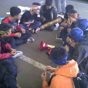 FPB Mainkan Karinding Sindir Pemkot soal Baksil