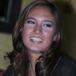 Demi Hobi, Nadine Chandrawinata Tak Khawatir Kulitnya Rusak