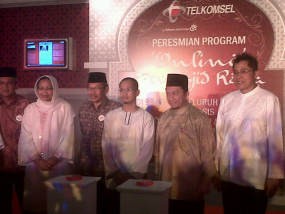 Menkominfo Resmikan Program Online 99 Masjid