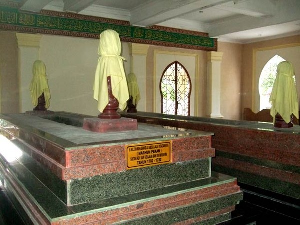 Makam Sultan Siak di Pekanbaru
