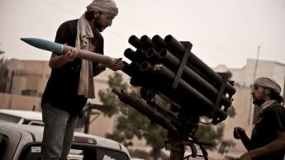 Wow! Prancis Berikan Duit Senilai Rp 2,1 T ke Pemberontak Libya