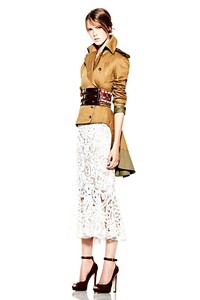 Alexander McQueen, Resort 2012. Paris Fashion Week 2012. [dok. Alexander McQueen]