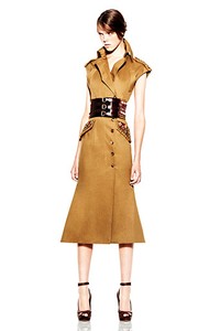 Alexander McQueen, Resort 2012. Paris Fashion Week 2012. [dok. Alexander McQueen]