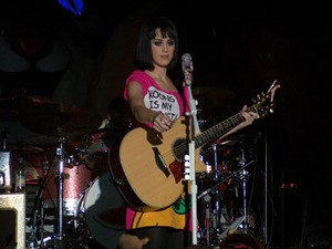 Katy Perry Mencetak Rekor Baru di Billboard