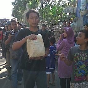 Warga Kebon Gedang Dihebohkan Dua Paket Mencurigakan