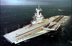 Prancis Tarik Kapal Induk Charles de Gaulle dari Misi NATO di Libya
