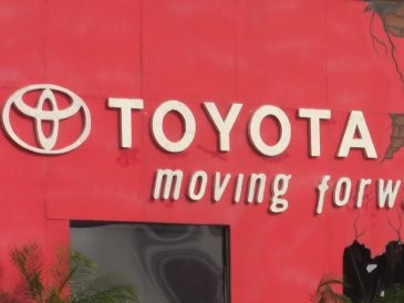 Toyota Produksi 8,9 Juta Mobil di 2012